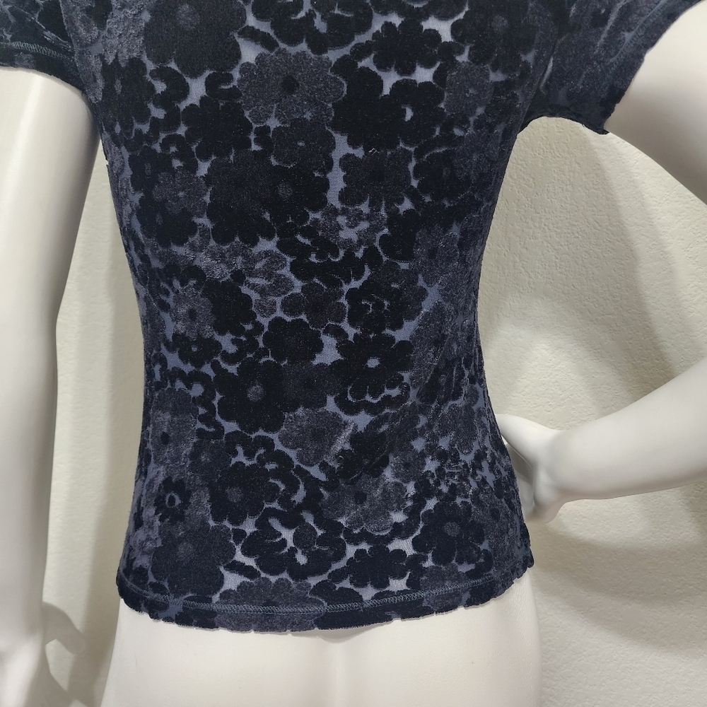 Armani Collezioni Black Velvet Floral Tee Size 6 - Picture 4 of 13